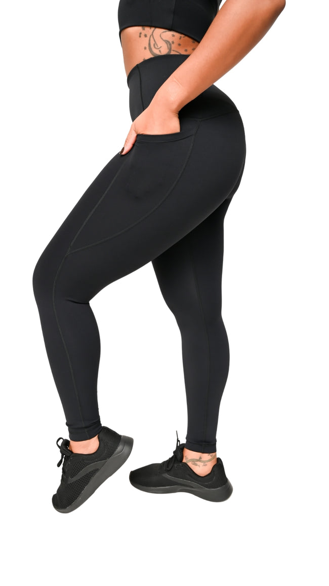 Black 3/4 Length Maternity Gym & Activewear Leggings |Seraphine